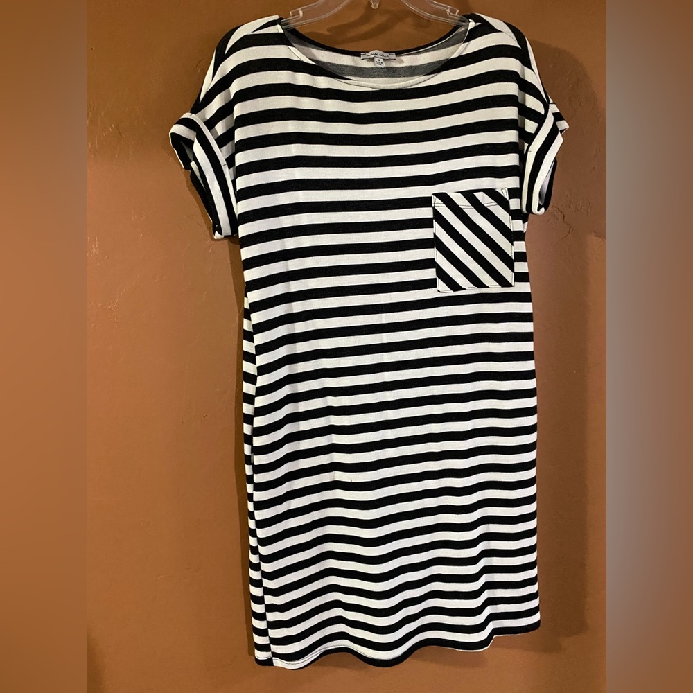 Black & White Tshirt dress